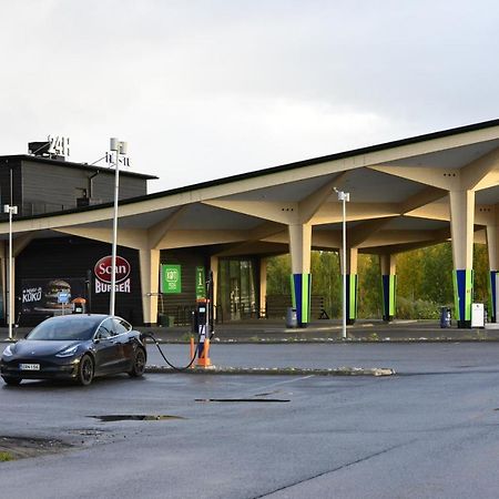 Niemenharjun Matkailukeskus Hotell Pihtipudas Exteriör bild