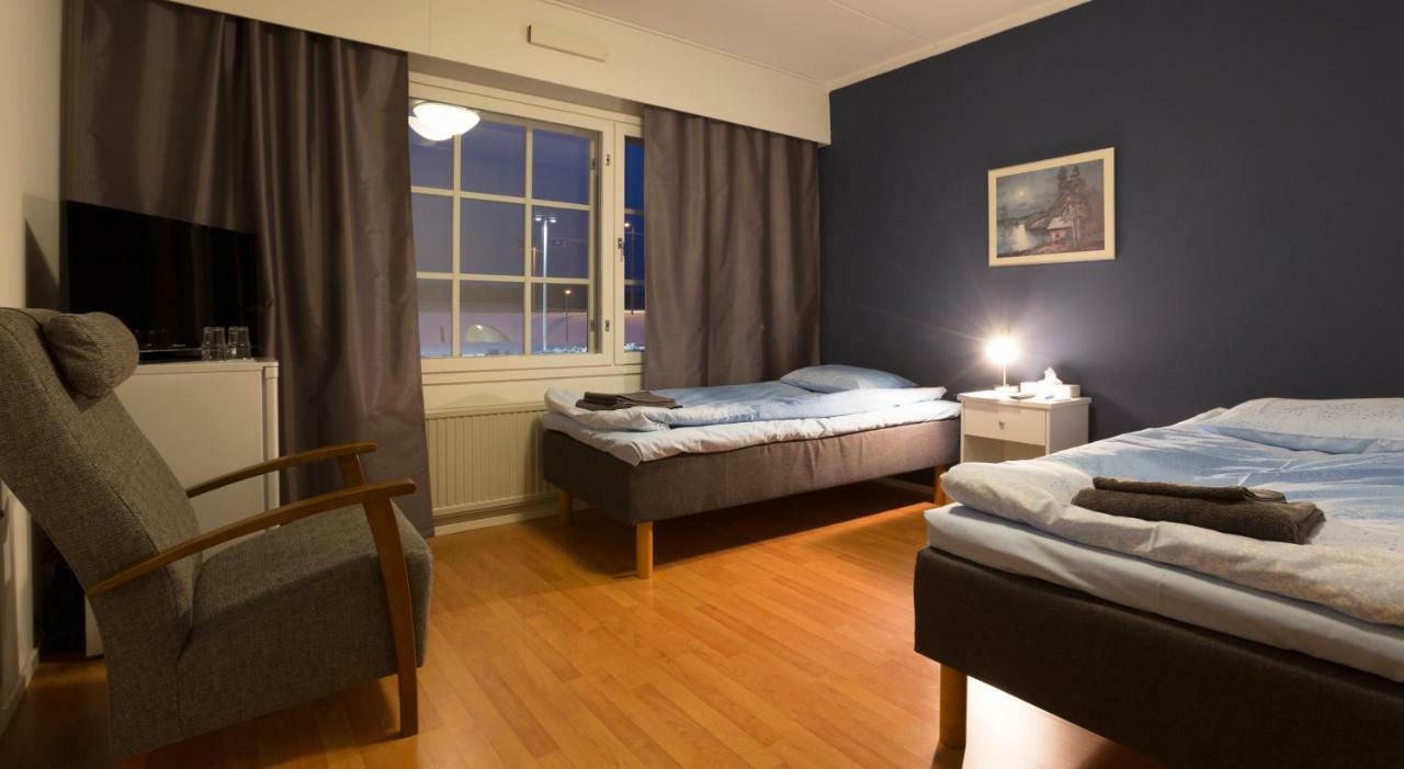 Niemenharjun Matkailukeskus Hotell Pihtipudas Exteriör bild
